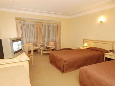 View Bhrikuti Hotel Kathmandu Bagian luar foto