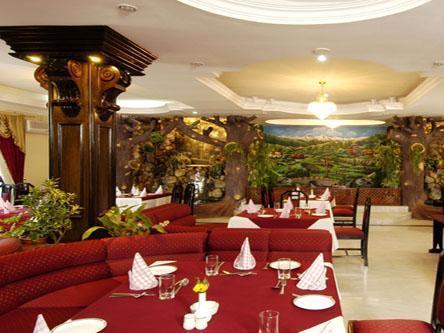 View Bhrikuti Hotel Kathmandu Bagian luar foto