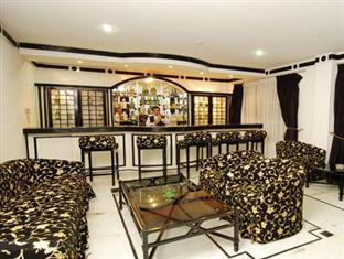 View Bhrikuti Hotel Kathmandu Bagian luar foto