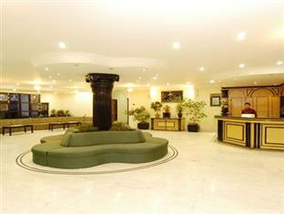 View Bhrikuti Hotel Kathmandu Bagian luar foto